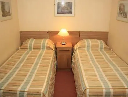 Russell Court Hotel Bournemouth 2*,
