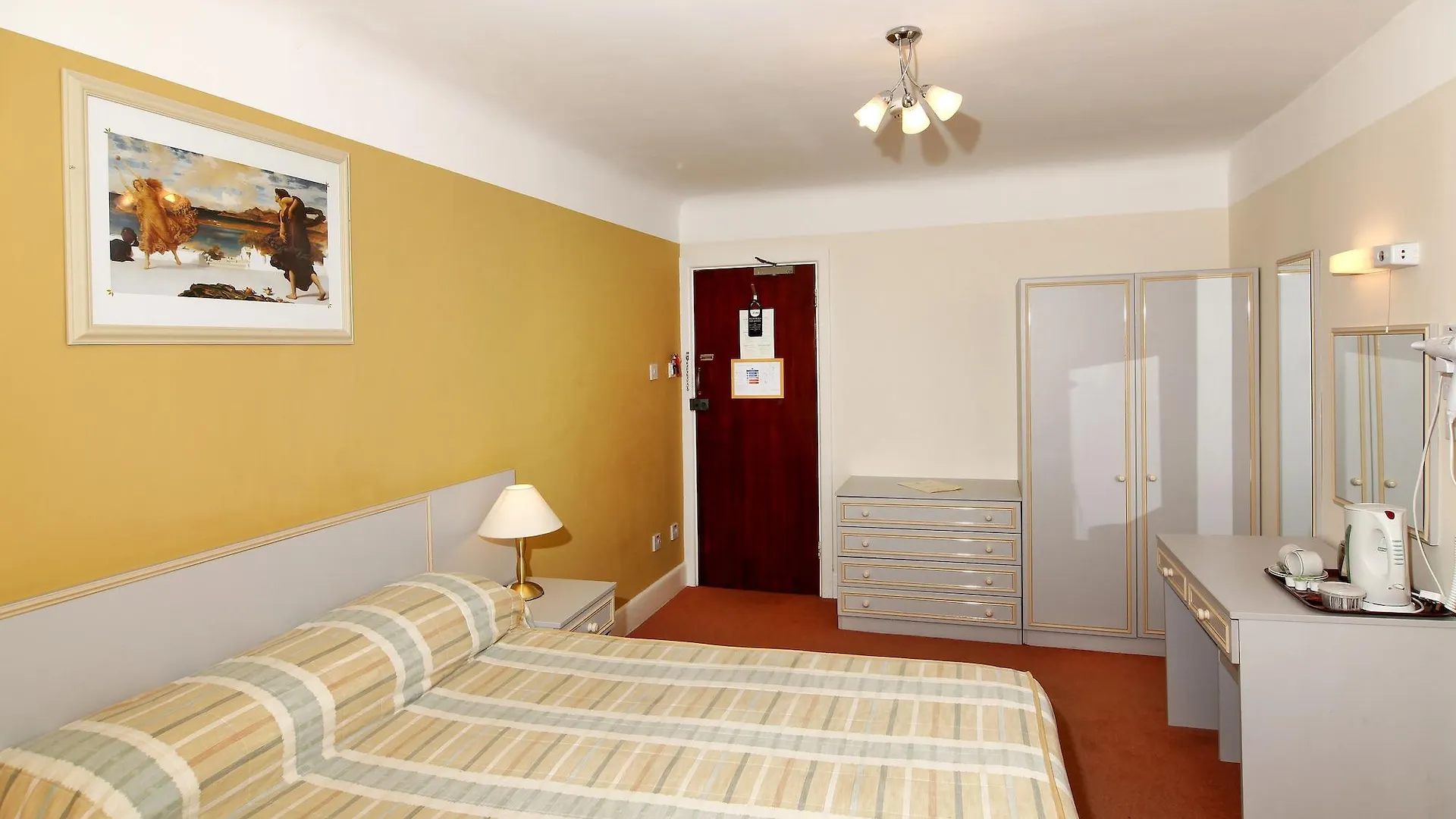 Belvilla Russel Court Hotel Bournemouth Central